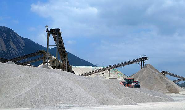 怎么選購制砂機(jī)？唐山金路來幫忙