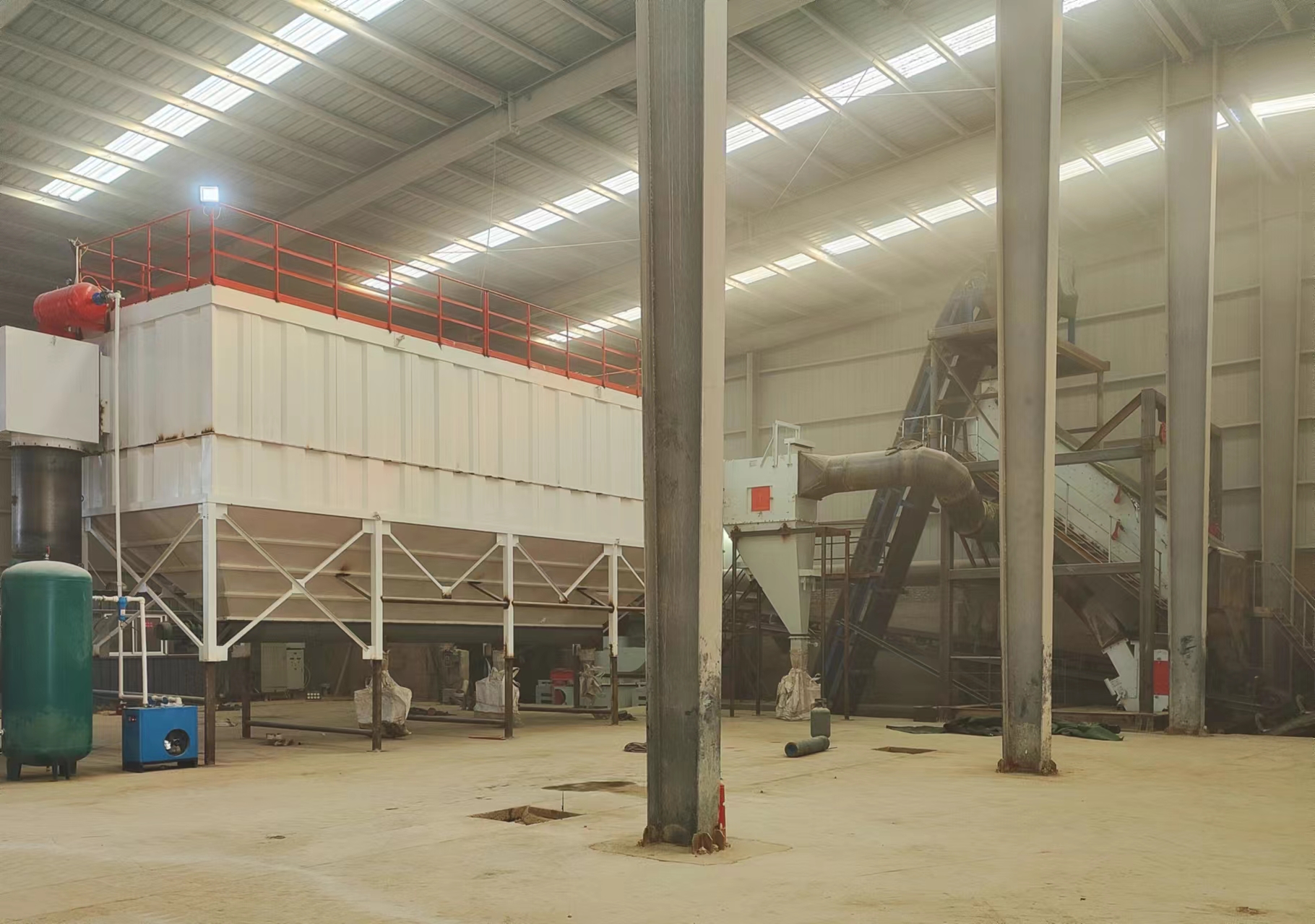 與平面制砂相比，干法制砂樓有哪些優(yōu)勢？