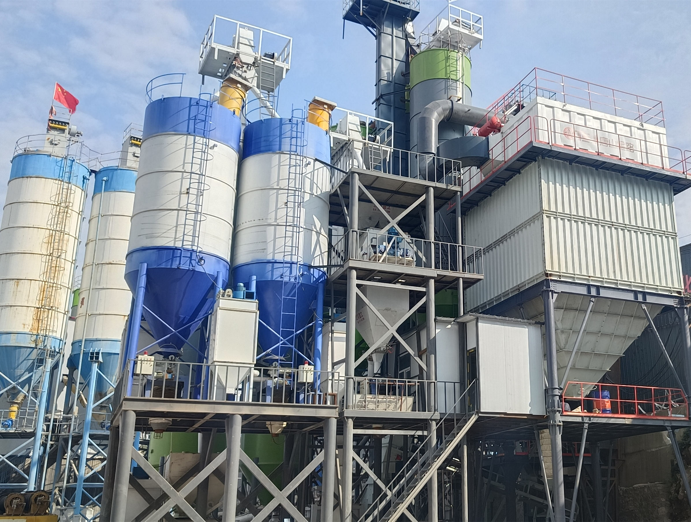 機制砂成建筑用砂主要來源，唐山金路制砂樓提供高標(biāo)準(zhǔn)機制砂生產(chǎn)設(shè)備