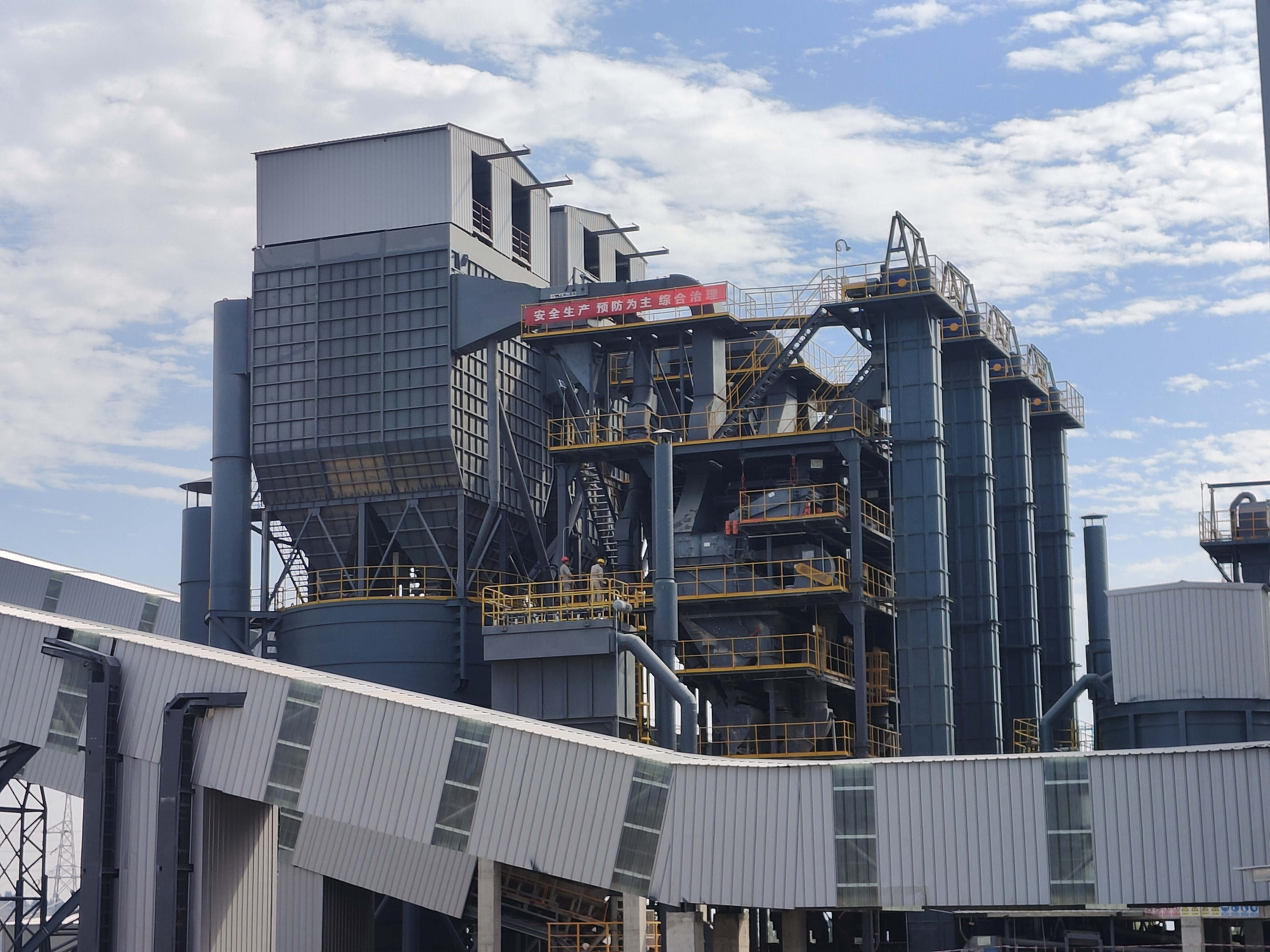 河南208家礦山納入省級綠色礦山名錄，制砂樓助力綠色砂石建設(shè)！